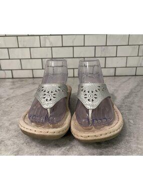 Cliffs White Mountain Sandals Womens Size 8 Silver Carlotta Thong Wedge